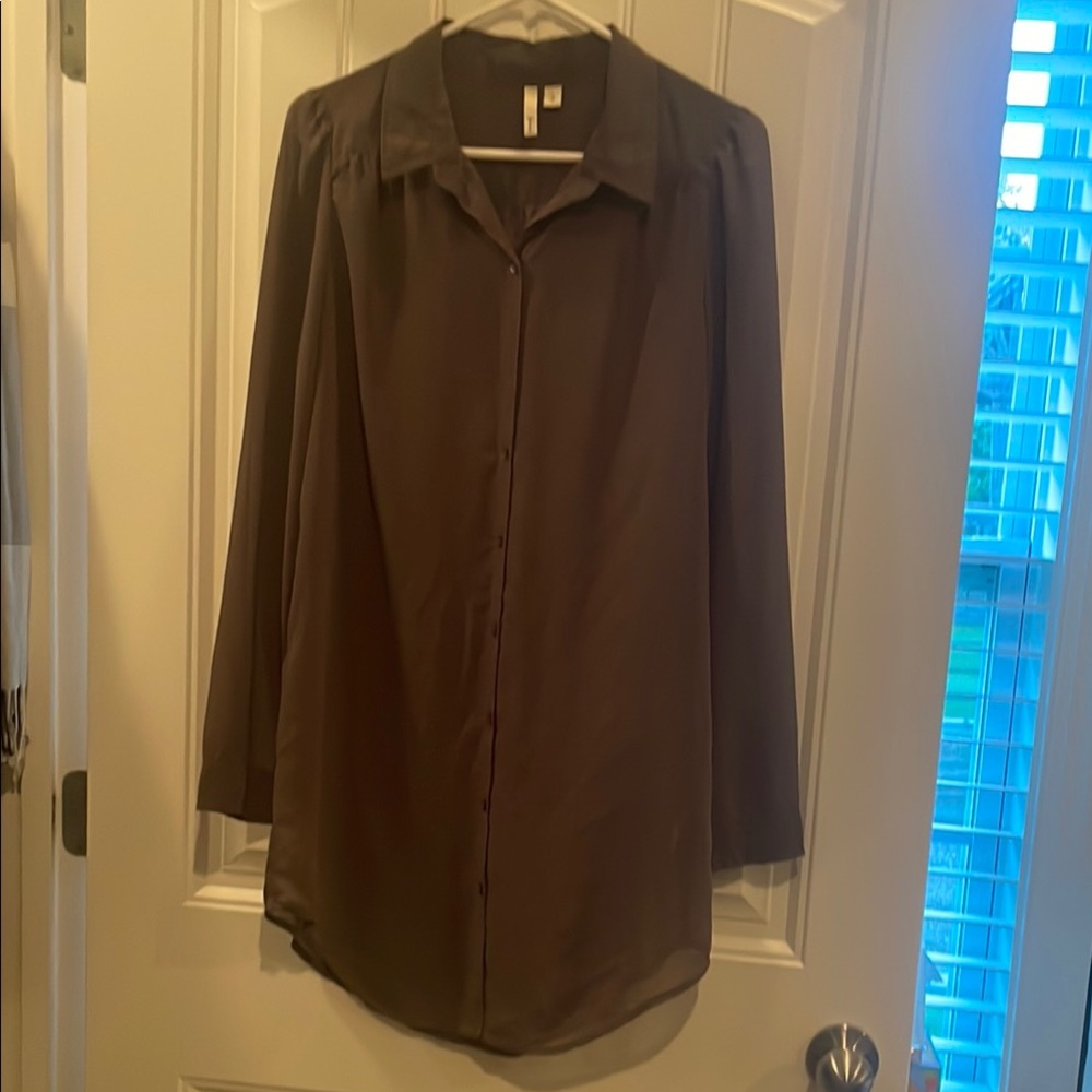 Women’s dark gray button down shirt
